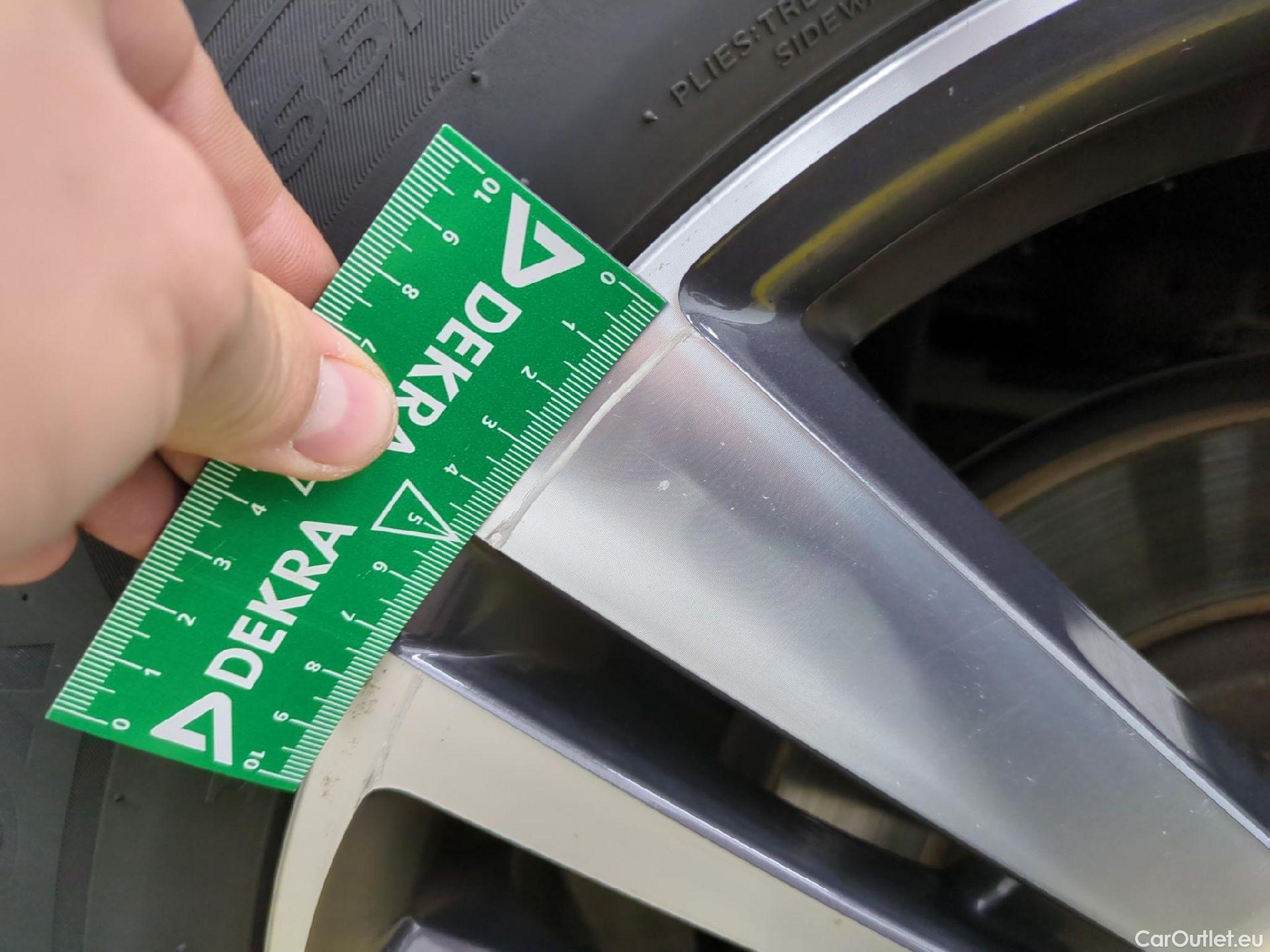  Peugeot  5008  Allure 1.5 HDi 130CV BVA8 7 Sieges E6d #36