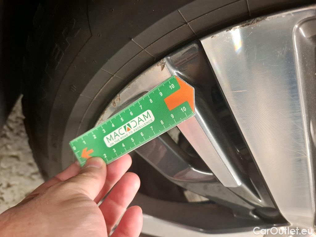  Peugeot  5008  Allure Pack 1.5 HDi 130CV BVA8 7 Sieges E6d #39