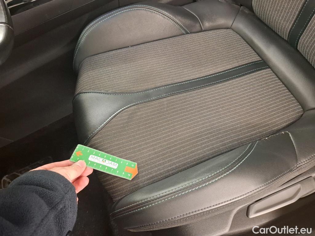  Peugeot  5008  Allure Pack 1.5 HDi 130CV BVA8 7 Sieges E6d #34