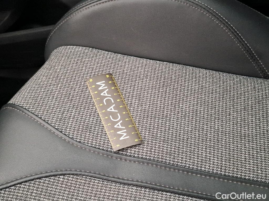  Peugeot  5008  Allure 1.5 HDi 130CV BVA8 E6dT #44