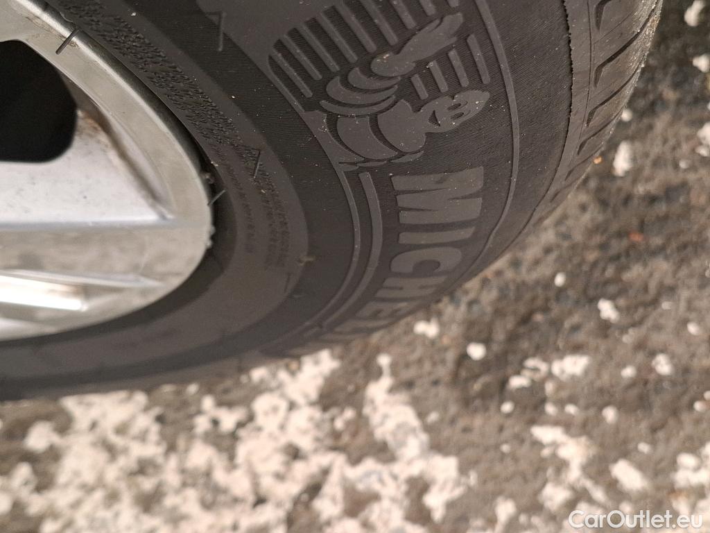  Peugeot  3008  Active Business 1.2 PureTech 130CV BVA8 E6d #5