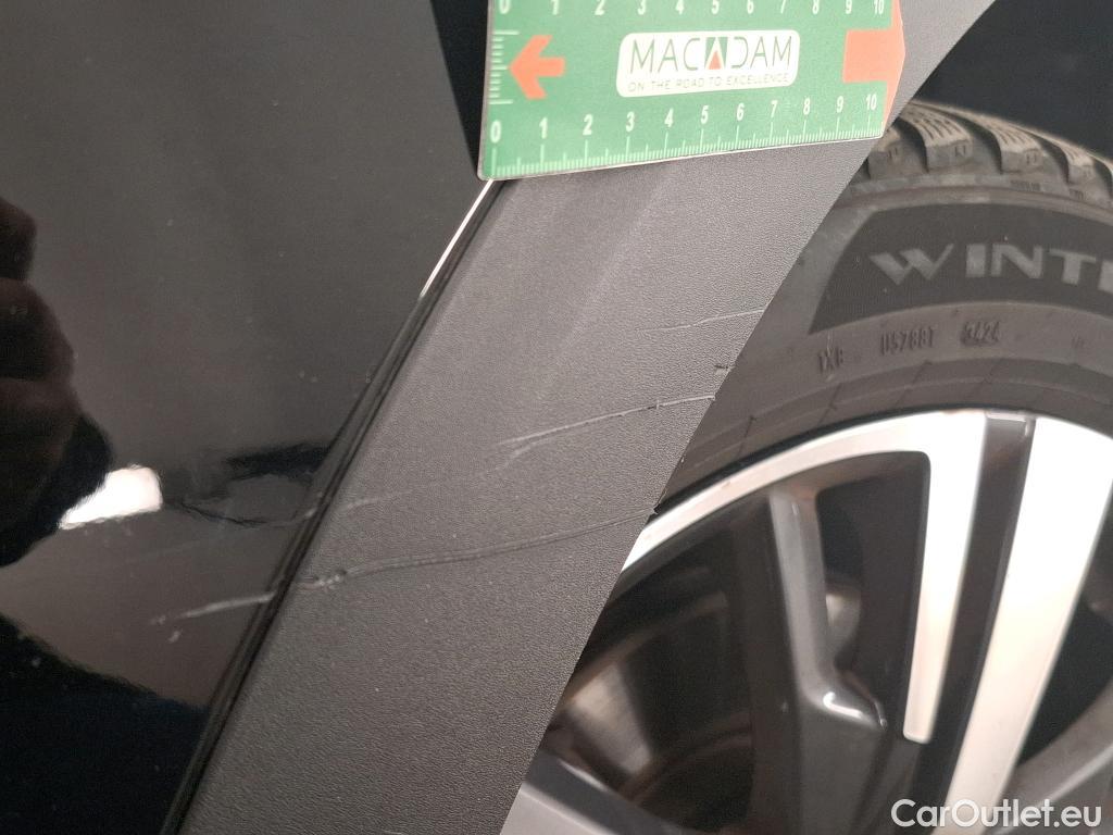  Peugeot  5008  Allure Pack 1.5 HDi 130CV BVA8 7 Sieges E6d #42