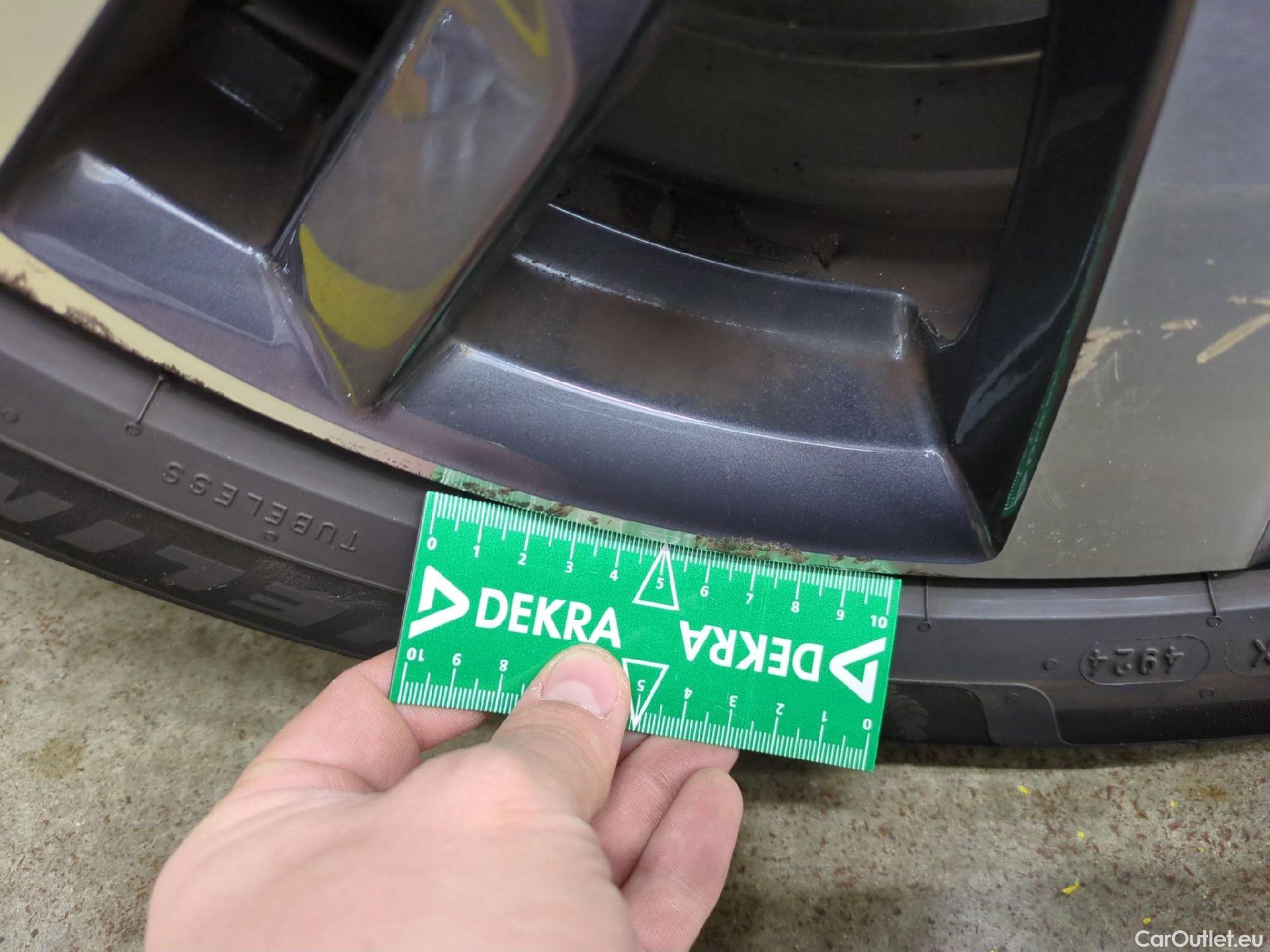  Peugeot  5008  Allure 1.5 HDi 130CV BVA8 7 Sieges E6d #28