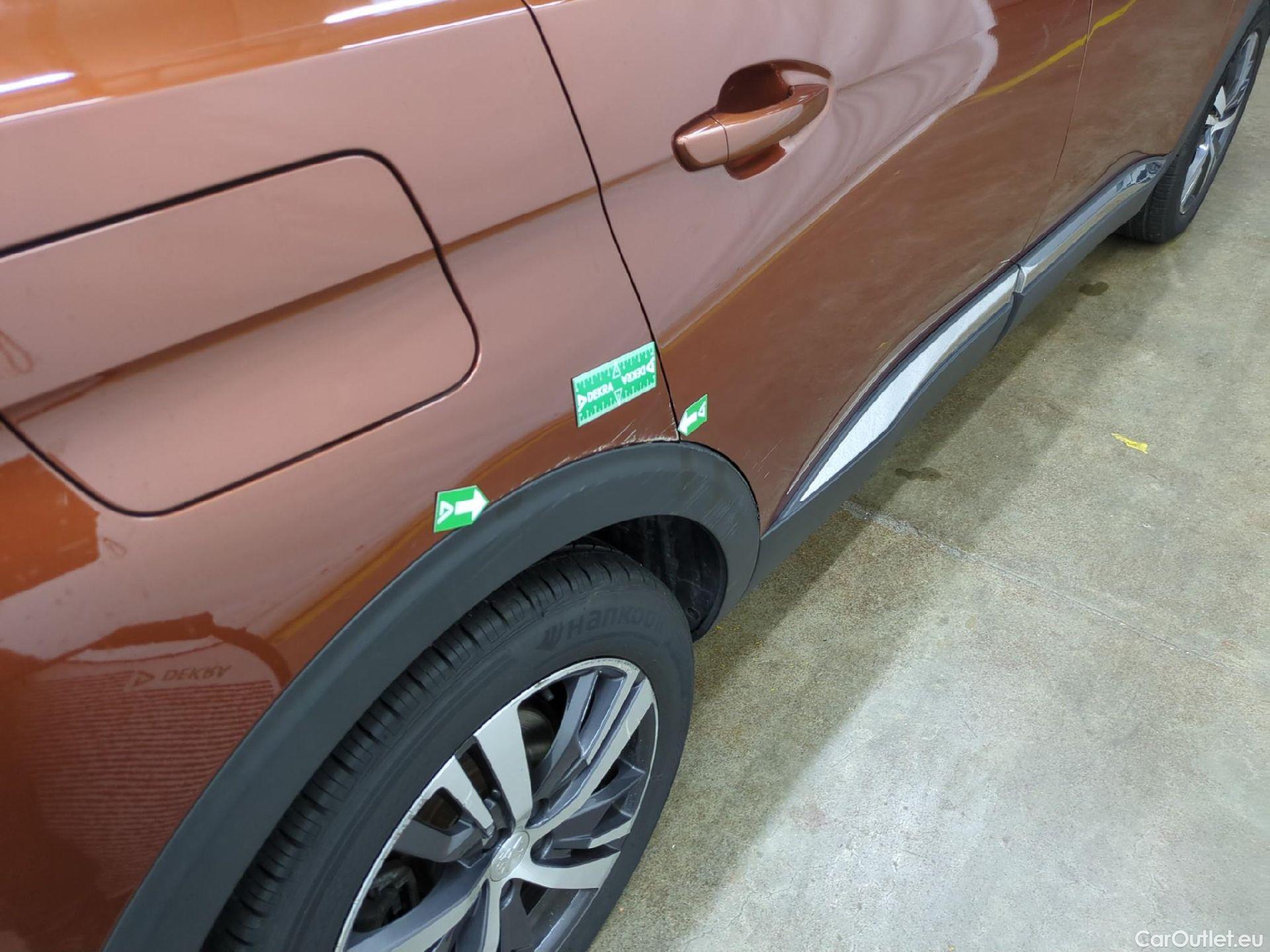  Peugeot  5008  Allure 1.5 HDi 130CV BVA8 7 Sieges E6d #47