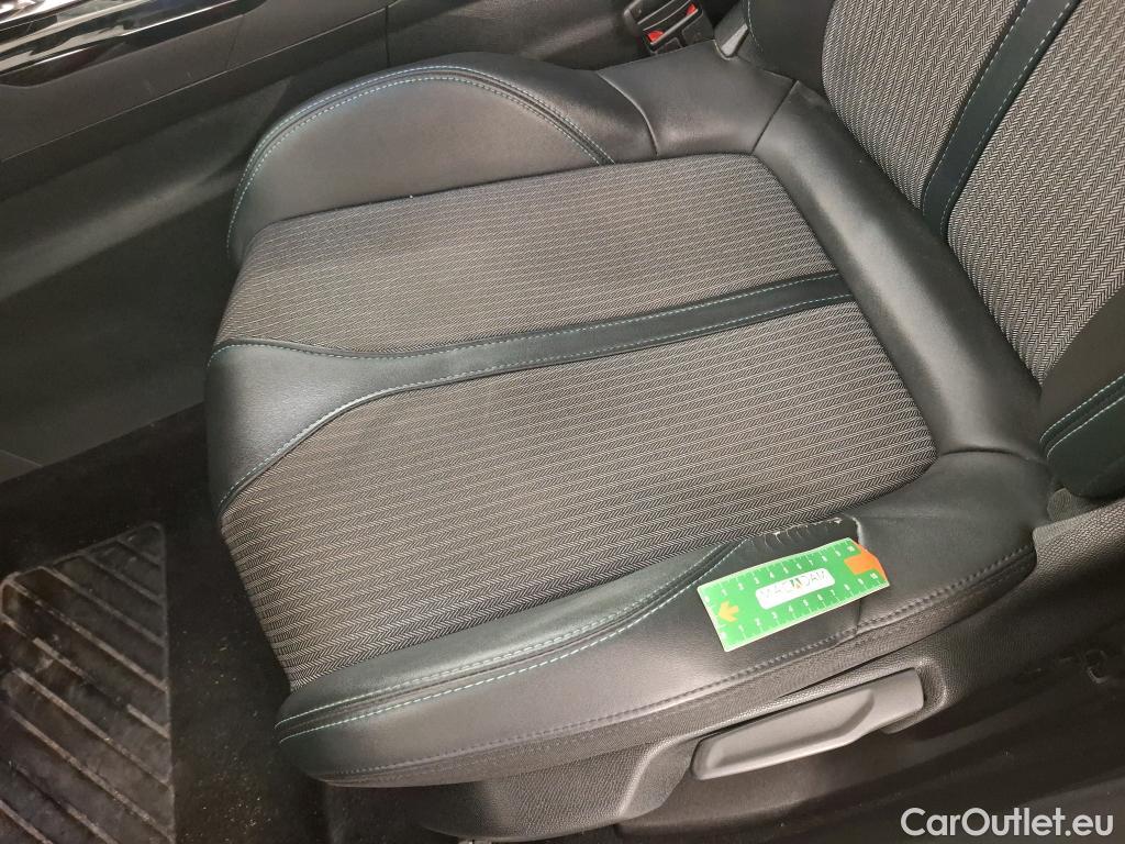  Peugeot  5008  Allure Pack 1.5 HDi 130CV BVA8 7 Sieges E6d #7