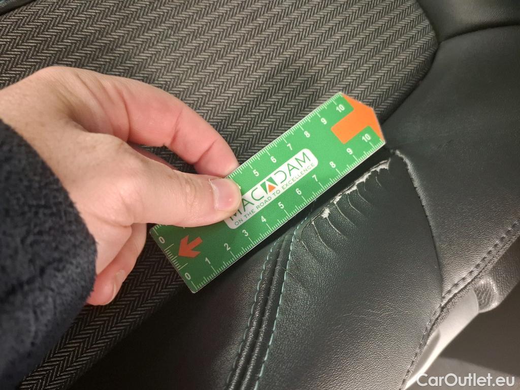  Peugeot  5008  Allure Pack 1.5 HDi 130CV BVA8 7 Sieges E6d #8