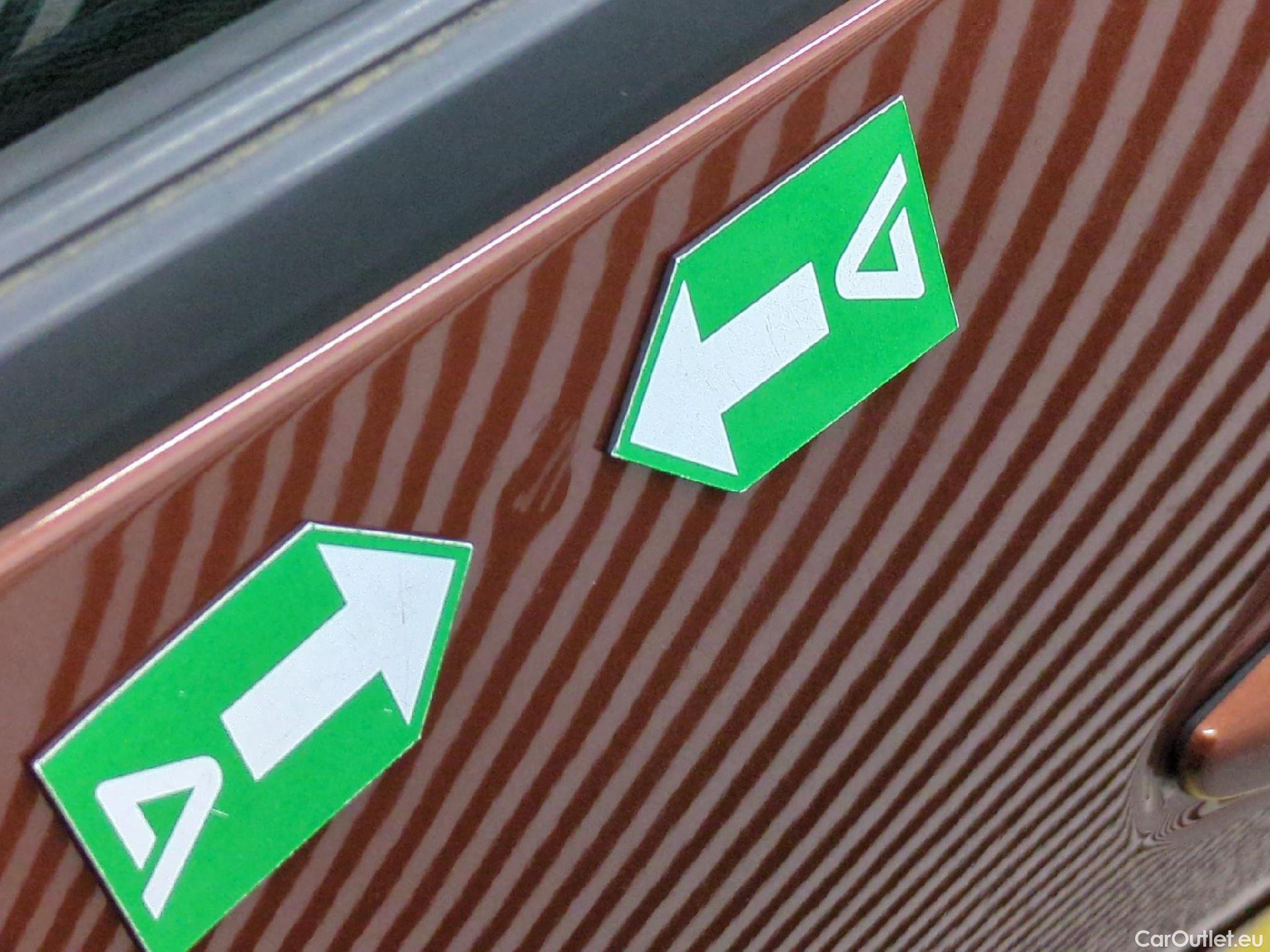  Peugeot  5008  Allure 1.5 HDi 130CV BVA8 7 Sieges E6d #82