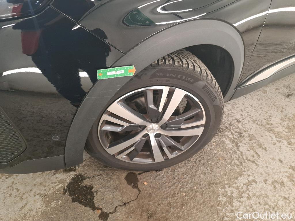  Peugeot  5008  Allure Pack 1.5 HDi 130CV BVA8 7 Sieges E6d #40