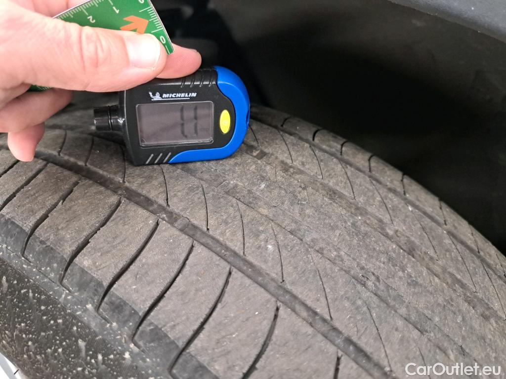  Peugeot  3008  II Active Pack 1.2 PureTech 130CV BVA8 E6d #15