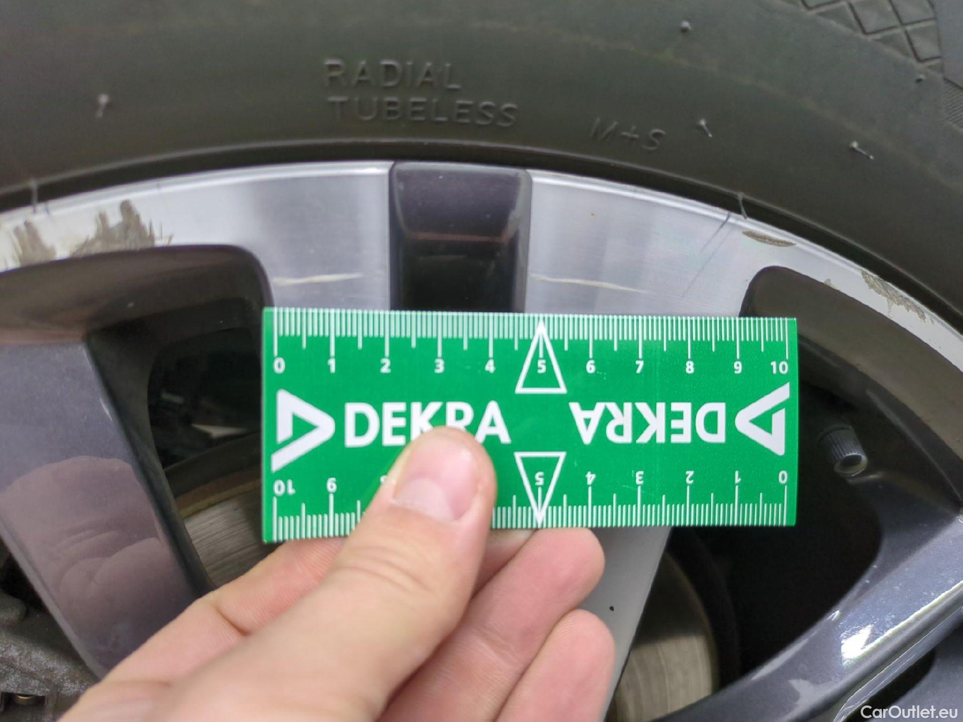  Peugeot  5008  Allure 1.5 HDi 130CV BVA8 7 Sieges E6d #44