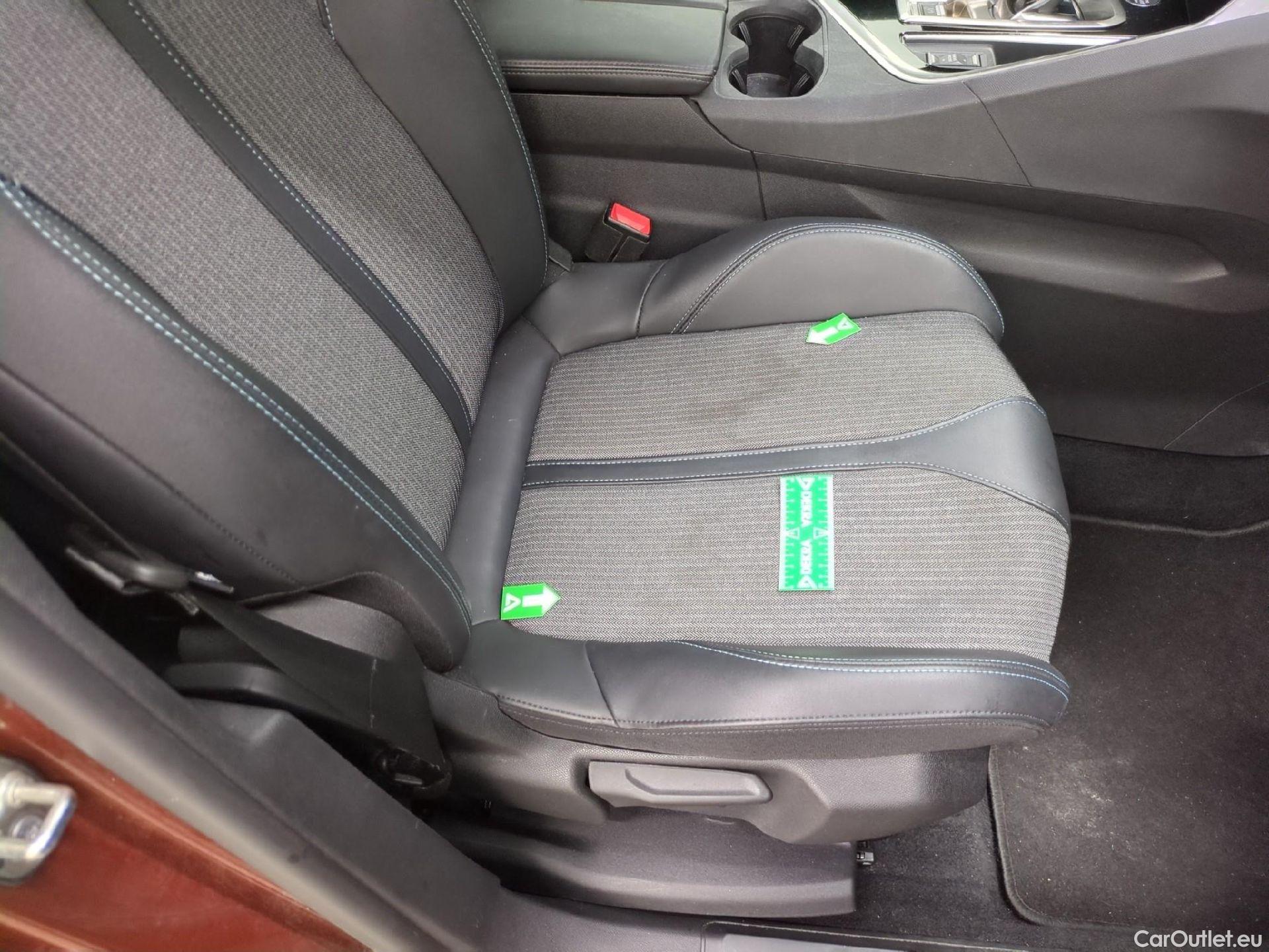  Peugeot  5008  Allure 1.5 HDi 130CV BVA8 7 Sieges E6d #1