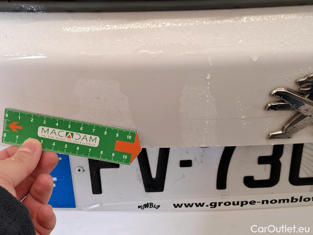  Peugeot  2008  Allure Business 1.5 HDi 130CV BVA8 E6d #30