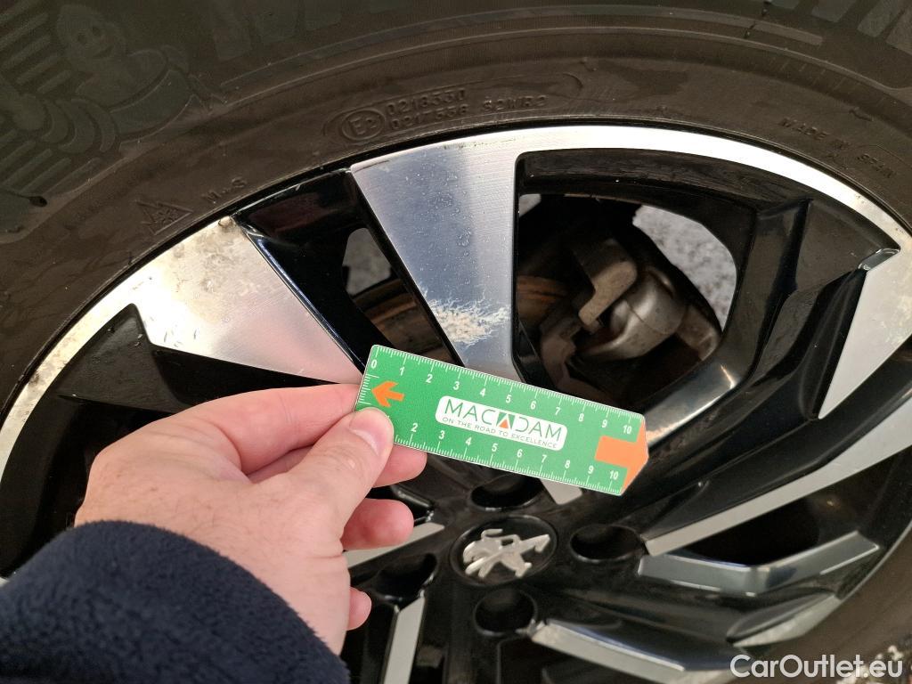  Peugeot  2008  Allure Business 1.5 HDi 130CV BVA8 E6d #13