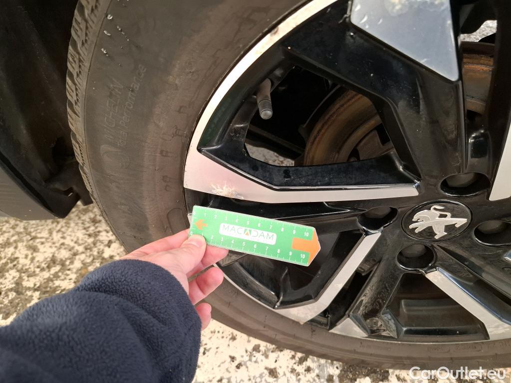  Peugeot  2008  Allure Business 1.5 HDi 130CV BVA8 E6d #15