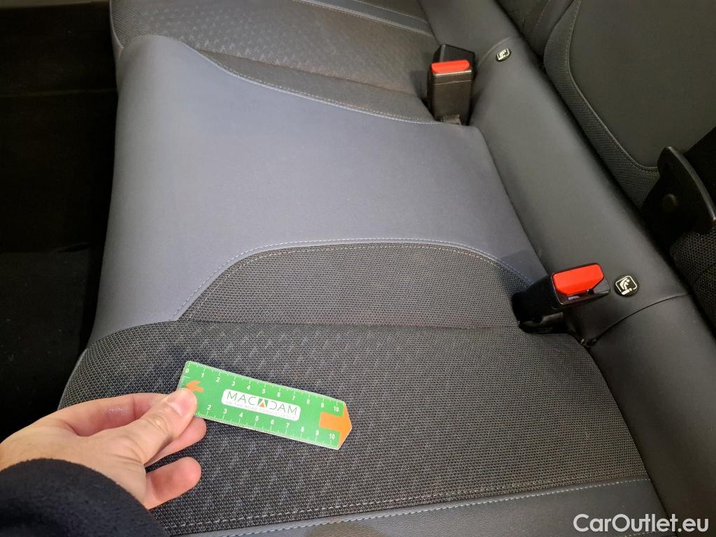  Peugeot  2008  Allure Business 1.5 HDi 130CV BVA8 E6d #35