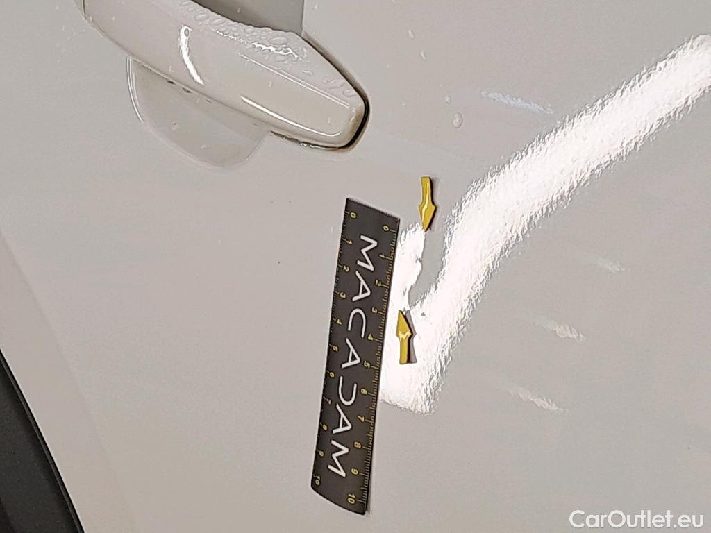  Peugeot  2008 PEUGEOT  / 2019 / 5P / Crossover 1.5 BLUEHDI 130 S&S EAT8 GT Line #12