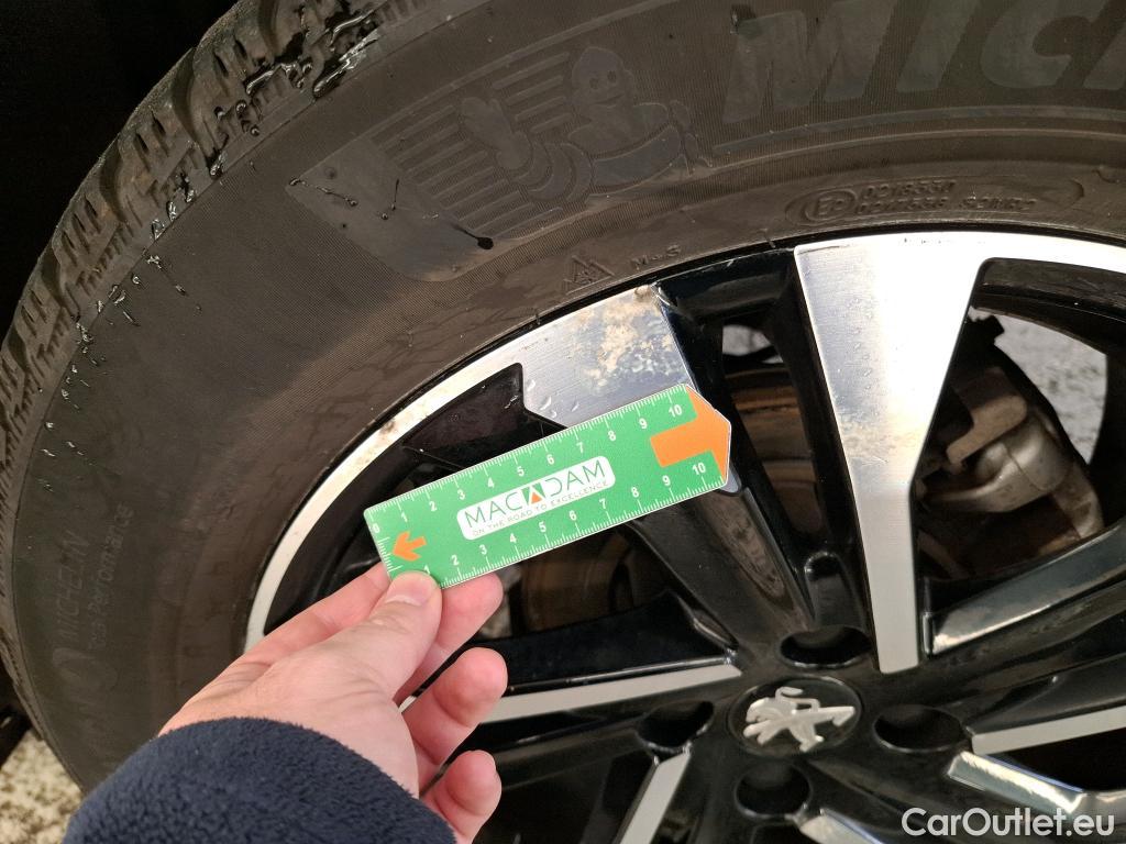  Peugeot  2008  Allure Business 1.5 HDi 130CV BVA8 E6d #14