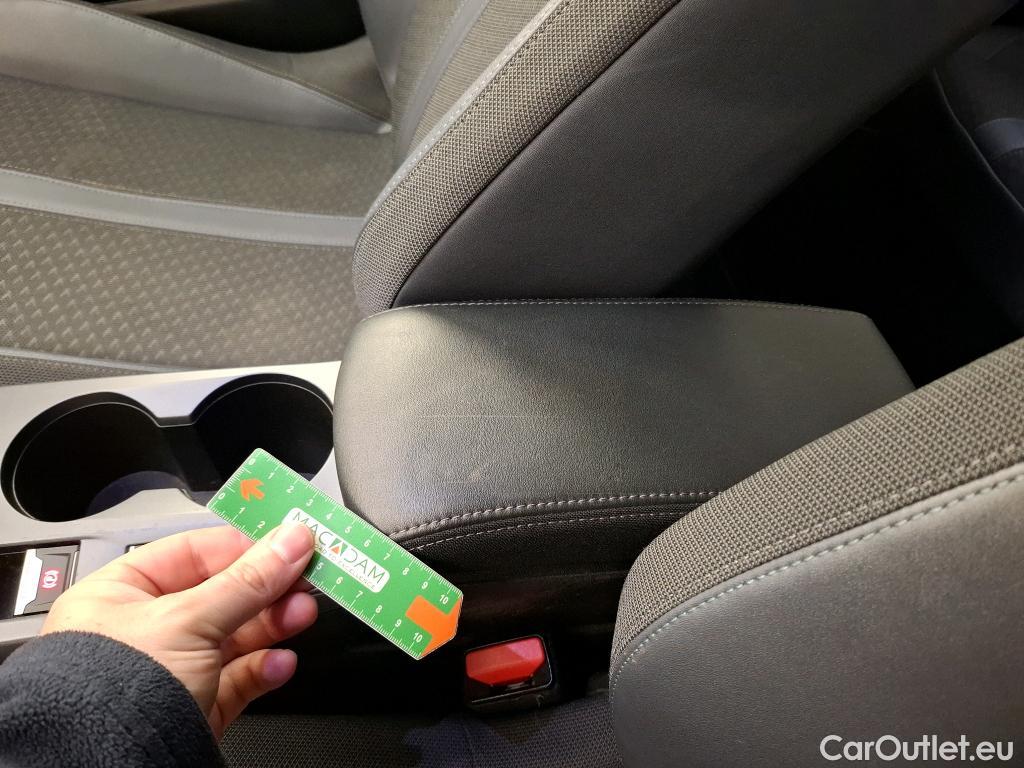  Peugeot  2008  Allure Business 1.5 HDi 130CV BVA8 E6d #34