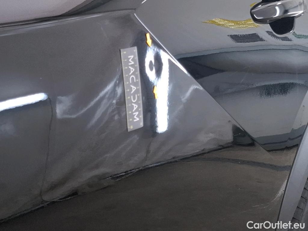  Peugeot  2008 PEUGEOT  / 2019 / 5P / Crossover BLUEHDI 130 S&S EAT8 ALLURE PACK #18