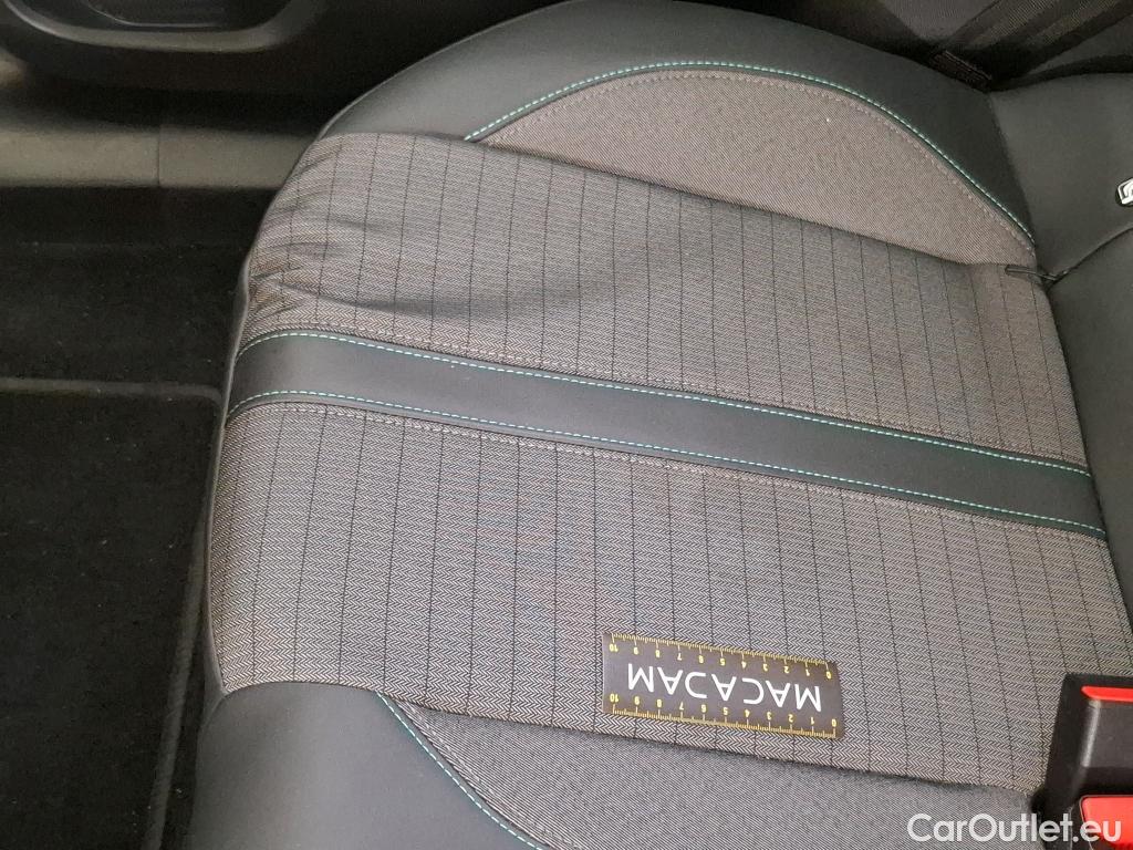  Peugeot  2008 PEUGEOT  / 2019 / 5P / Crossover BLUEHDI 130 S&S EAT8 ALLURE PACK #41