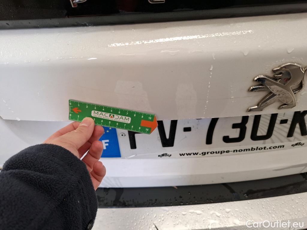  Peugeot  2008  Allure Business 1.5 HDi 130CV BVA8 E6d #29