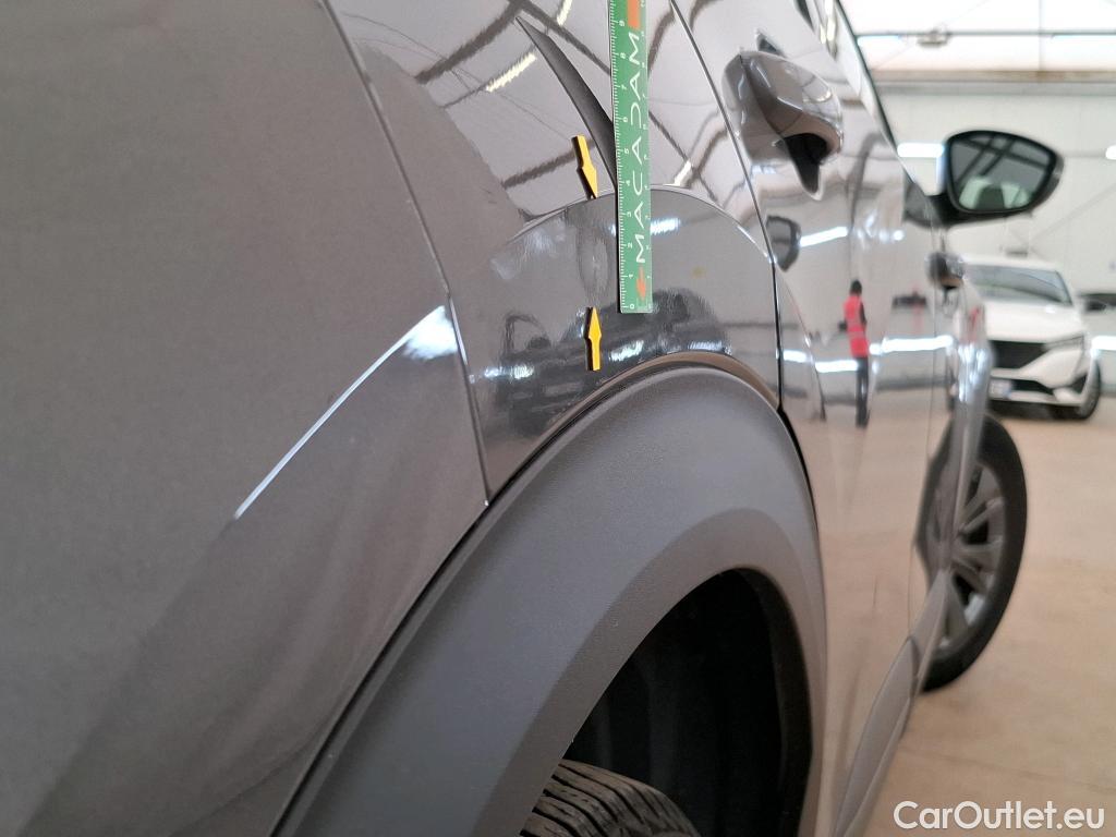  Peugeot  2008  Active Pack 1.2 PureTech 130CV BVA8 E6d #6