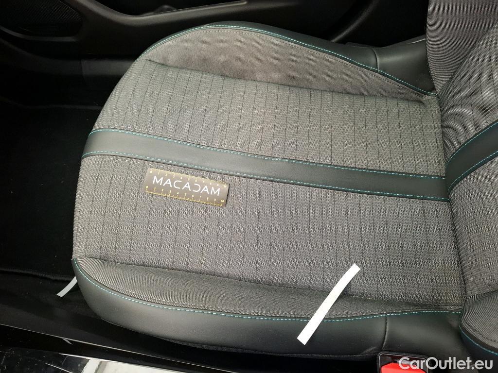  Peugeot  2008 PEUGEOT  / 2019 / 5P / Crossover BLUEHDI 130 S&S EAT8 ALLURE PACK #42