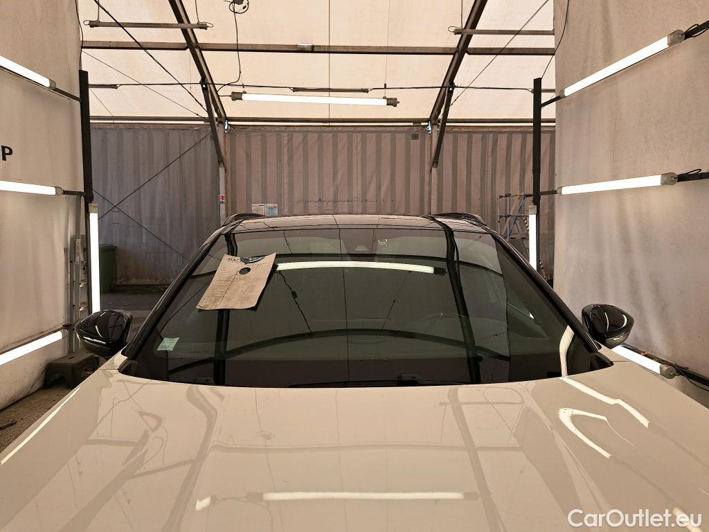  Peugeot  2008 PEUGEOT  / 2019 / 5P / Crossover 1.5 BLUEHDI 130 S&S EAT8 GT Line #1