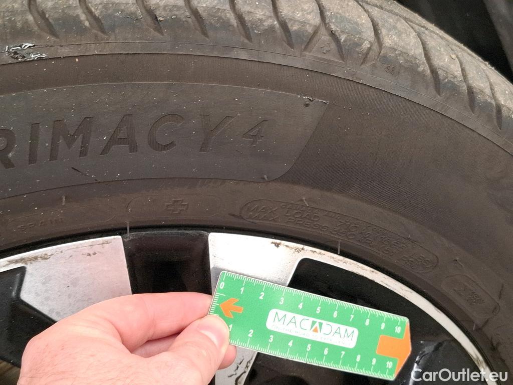  Peugeot  2008  Allure Business 1.5 HDi 130CV BVA8 E6d #25