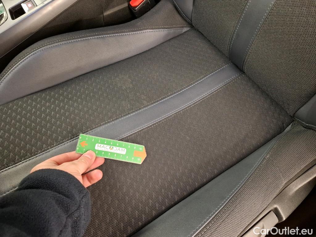  Peugeot  2008  Allure Business 1.5 HDi 130CV BVA8 E6d #32