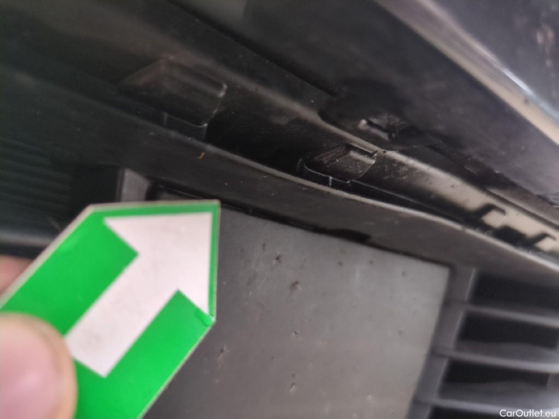  Peugeot  2008  Active Pack 1.5 HDi 110CV BVM6 E6d #32