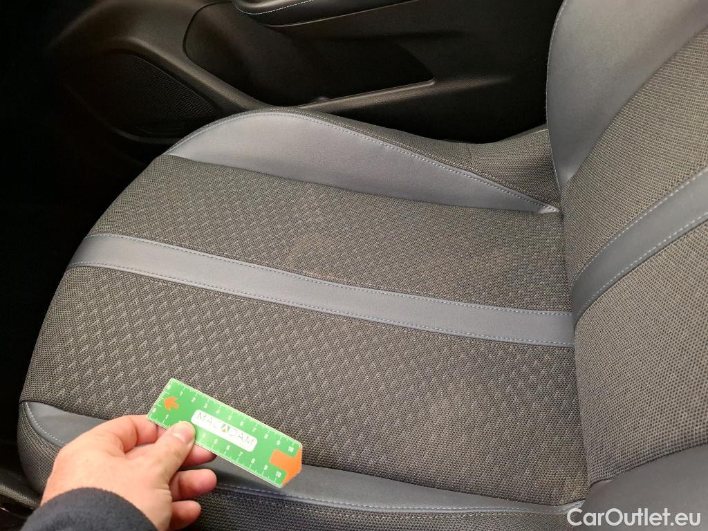  Peugeot  2008  Allure Business 1.5 HDi 130CV BVA8 E6d #33