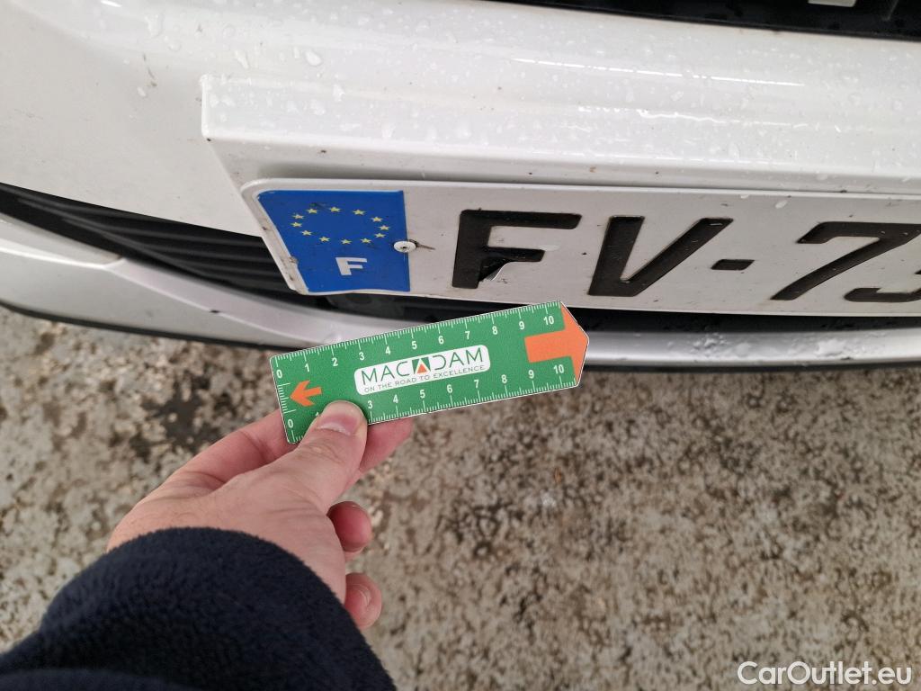  Peugeot  2008  Allure Business 1.5 HDi 130CV BVA8 E6d #37