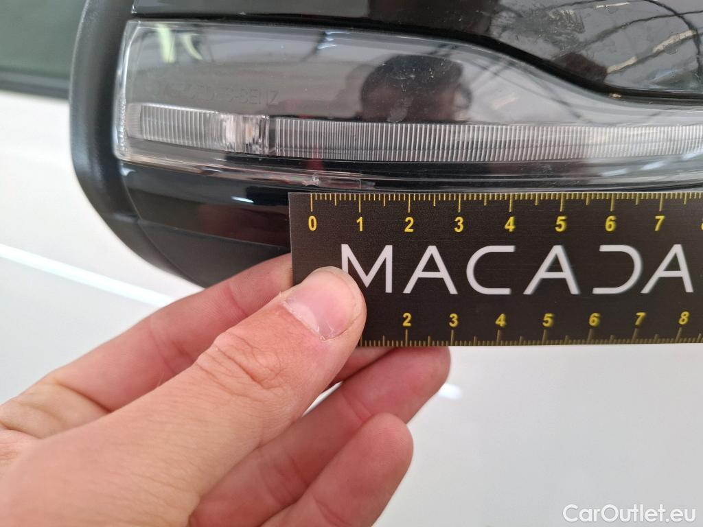  Mercedes  GLB MERCEDES-BENZ  / 2019 / 5P / SUV  200 d AMG Line #28