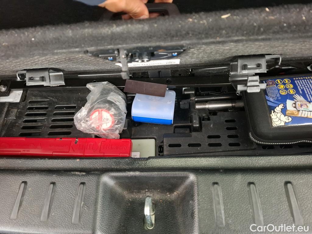  Mercedes  GLB MERCEDES-BENZ  / 2019 / 5P / SUV  200 d AMG Line #11