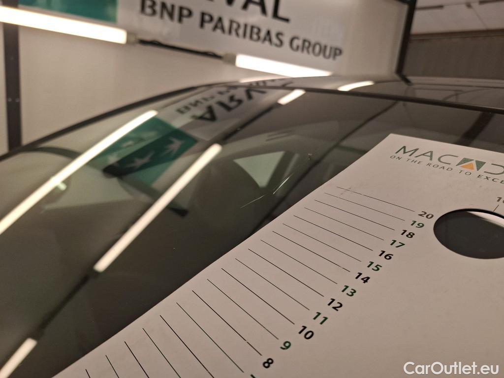  Opel   Grandland X Grandland X Elegance Business 1.5 130CV BVA8 E6d #2