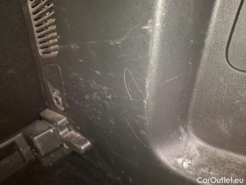  Opel   Grandland X Grandland X Elegance Business 1.5 130CV BVA8 E6d #17