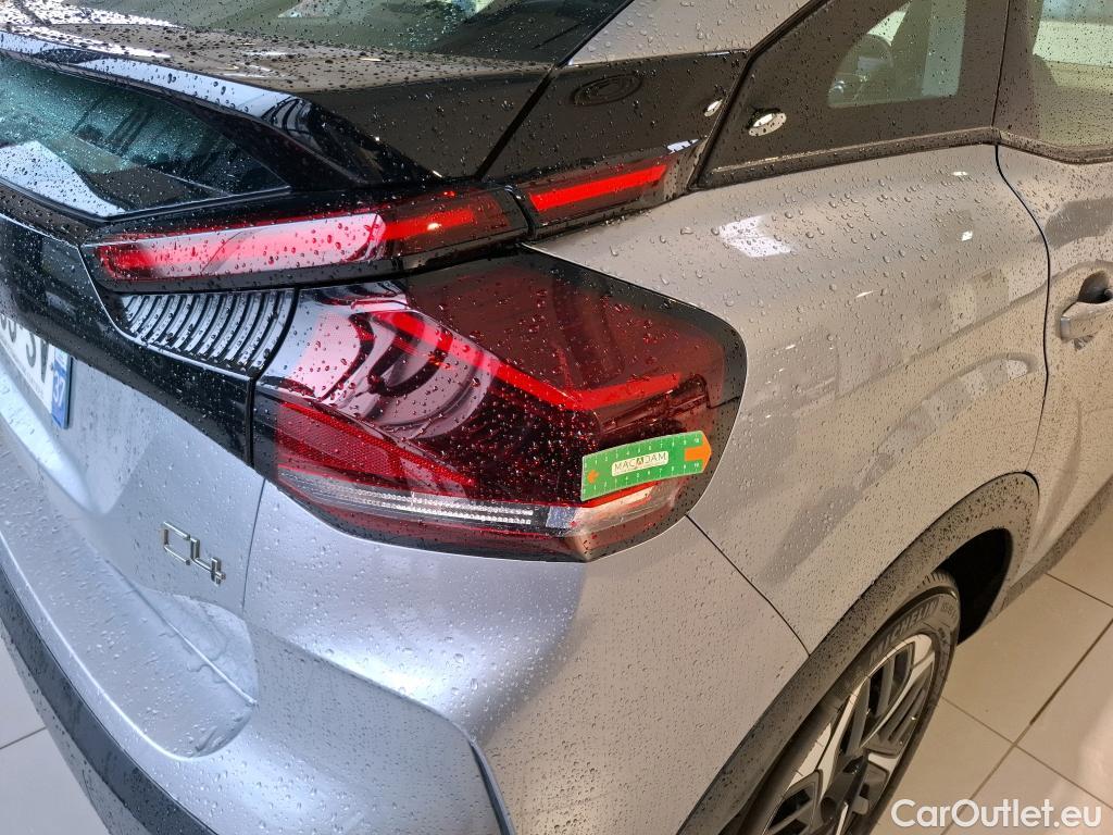  Citroen  C4  Berline Feel Pack 1.5 BlueHDI 130CV BVA8 E6d #1