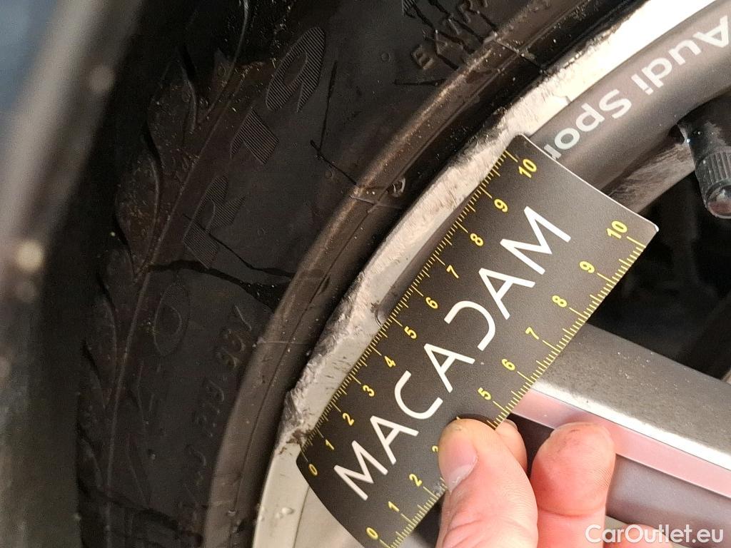  Audi  Q2  35 TDI S Line Plus 2.0 TDI 150CV BVA7 E6d #9