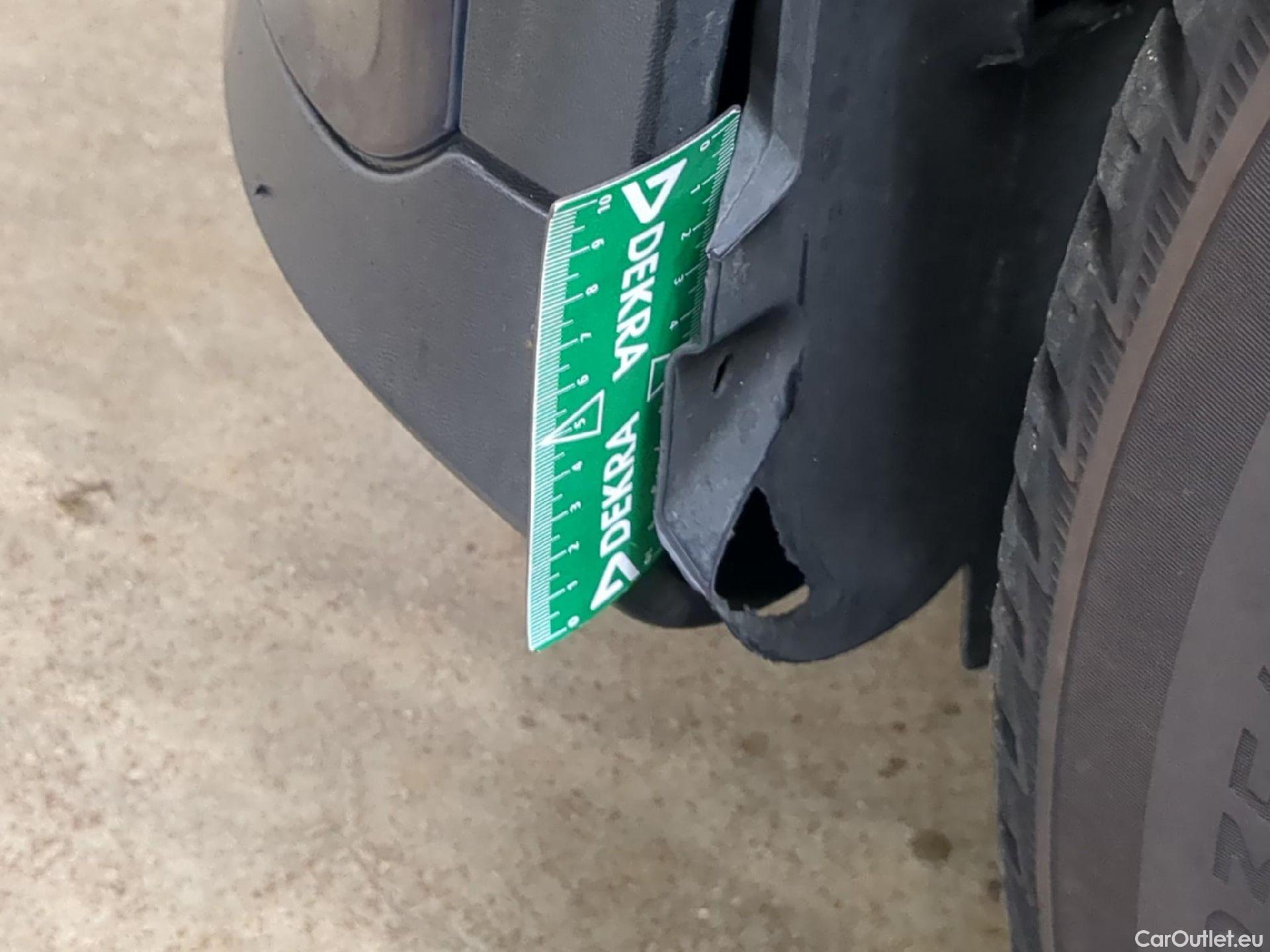  Mercedes  G-Klasee MERCEDES-BENZ Classe GLC 5p SUV GLC 220 d Business 4Matic #26