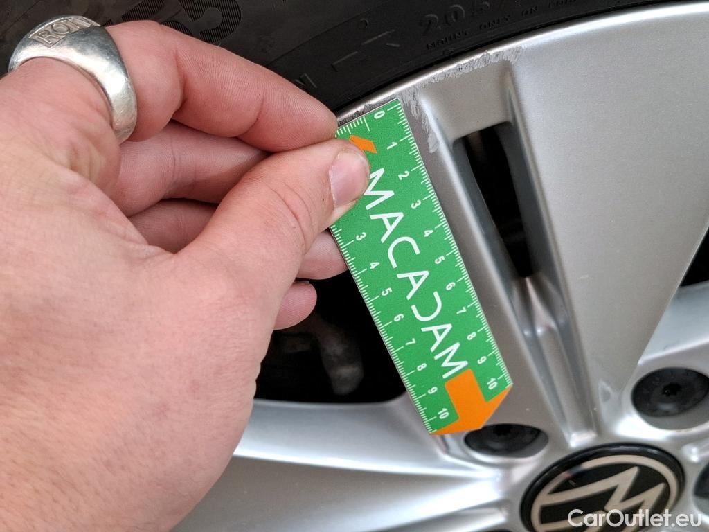  Volkswagen  Golf  VOLKSWAGEN SW / 2020 / 5P / Break 2.0 TDI SCR 115 DSG7 Life Business #13