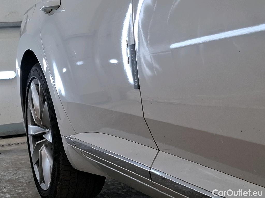  Volkswagen  Arteon VOLKSWAGEN  / 2017 / 5P / Berline 2.0 TDI 190 DSG7 4X4 ELEGANCE EXCLUSIVE #20