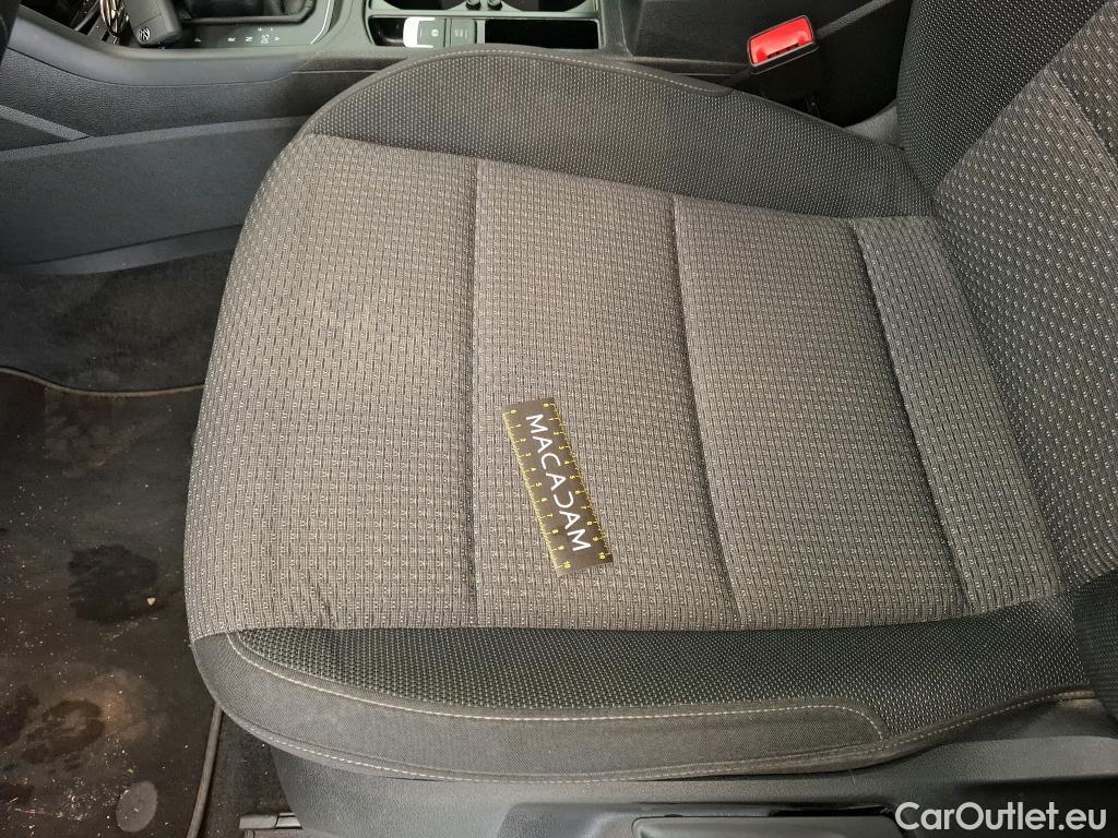 Volkswagen  Touran  Lounge Business BMT/Start-Stopp 2.0 TDI 150CV BVA7 E6d #17