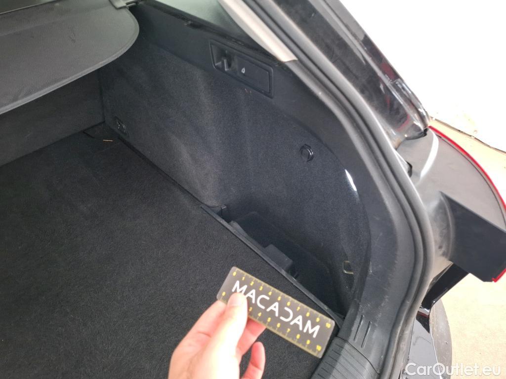  Volkswagen  Golf  VOLKSWAGEN SW / 2020 / 5P / Break 2.0 TDI SCR 115 DSG7 Life Business #7