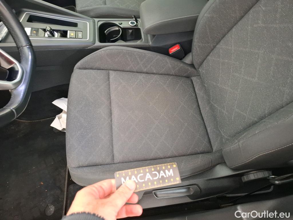  Volkswagen  Golf  VOLKSWAGEN SW / 2020 / 5P / Break 2.0 TDI SCR 115 DSG7 Life Business #20