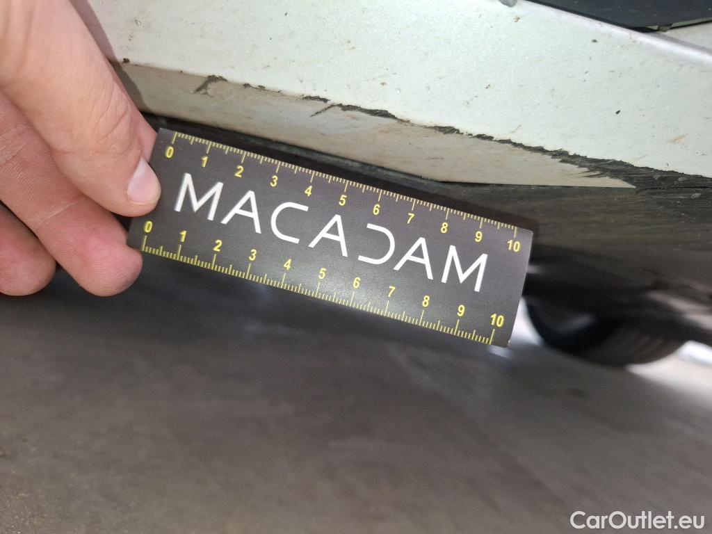  Volkswagen  Arteon VOLKSWAGEN  / 2017 / 5P / Berline 2.0 TDI 190 DSG7 4X4 ELEGANCE EXCLUSIVE #24