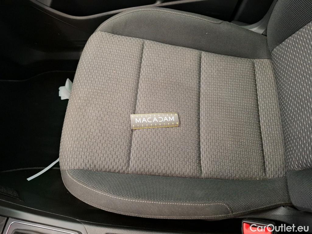  Volkswagen  Touran  Lounge Business BMT/Start-Stopp 2.0 TDI 150CV BVA7 E6d #18