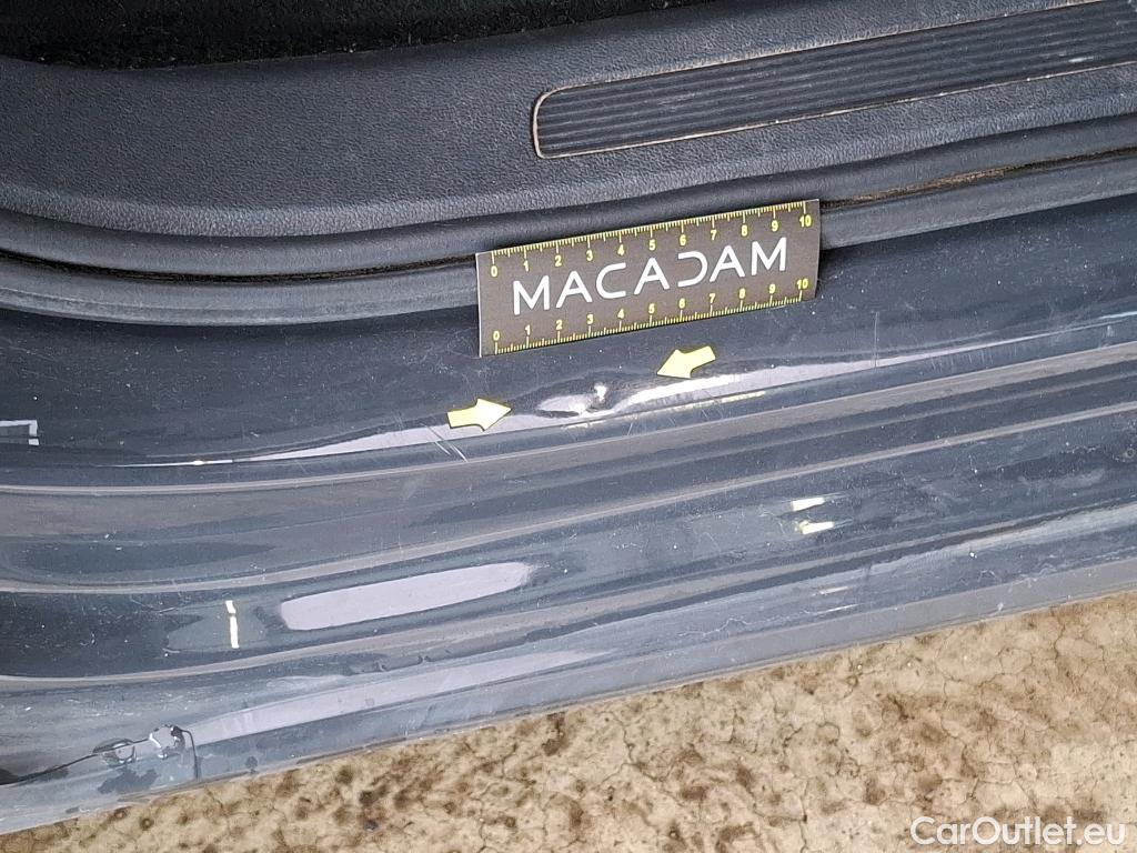  Volkswagen  Touran  Lounge Business BMT/Start-Stopp 2.0 TDI 150CV BVA7 E6d #13