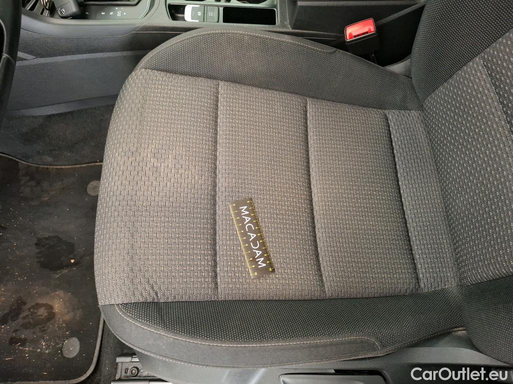  Volkswagen  Touran  Lounge Business BMT/Start-Stopp 2.0 TDI 150CV BVA7 E6d #16