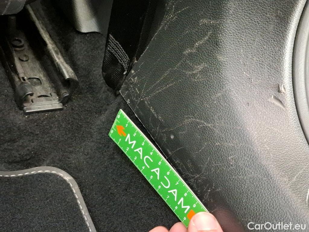  Volkswagen  Golf  VOLKSWAGEN SW / 2020 / 5P / Break 2.0 TDI SCR 115 DSG7 Life Business #3